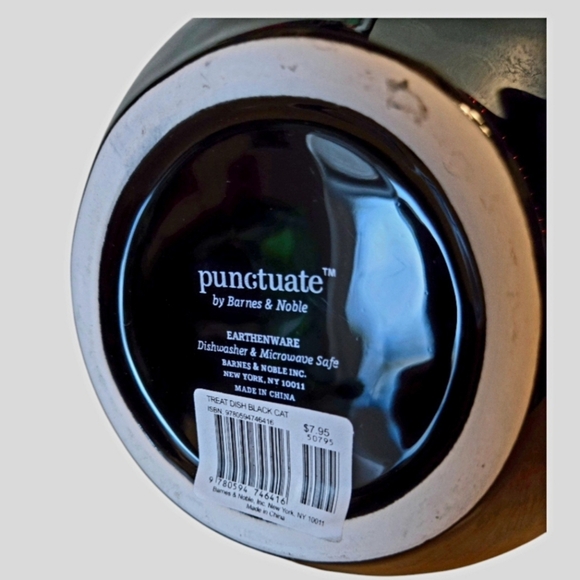 Punctuate *Barnes & Nobles Earthenware BLACK CAT "Open Wide" Treat Dish - Picture 2 of 3